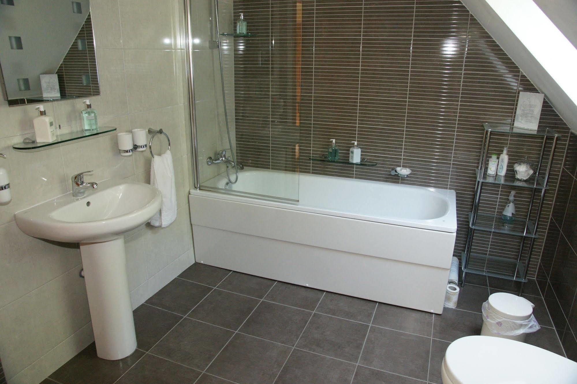 Rhu Whistlers Dell B&B المظهر الخارجي الصورة